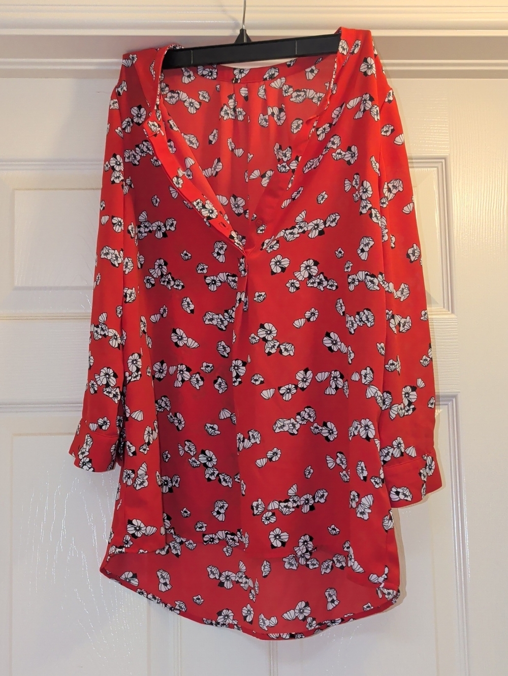 Women's Red Floral V-Neck Blouse